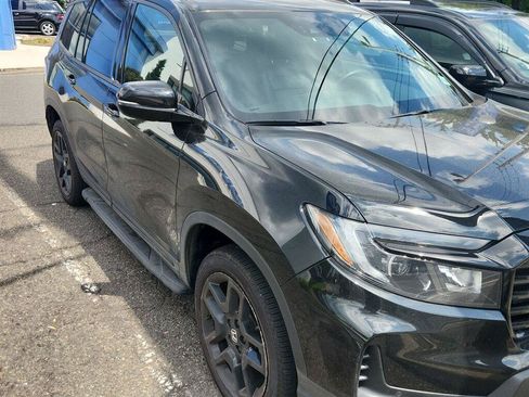 Used 2025 Honda Passport Black Edition image 4