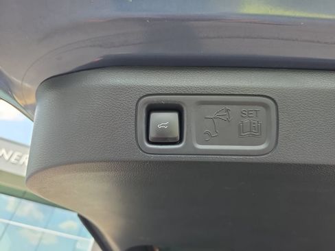 Used 2022 Ford Expedition Max XLT AWD/4WD image 36