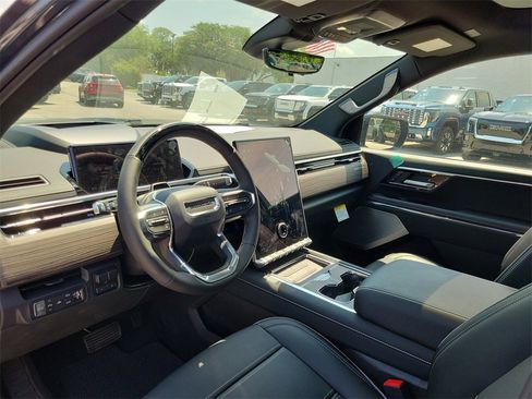 New 2025 GMC Sierra EV Denali image 10