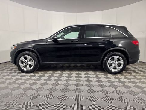 Used 2017 Mercedes-Benz GLC 300 4MATIC image 2