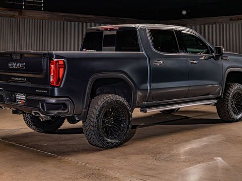 Used 2019 GMC Sierra 1500 Denali w/ Denali Ultimate Package AWD/4WD image 10