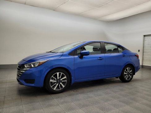 Used 2024 Nissan Versa SV w/ Trunk Package image 2