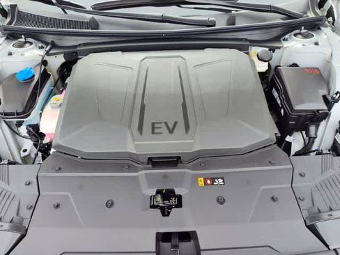 New 2026 Hyundai Ioniq 5 SEL image 12