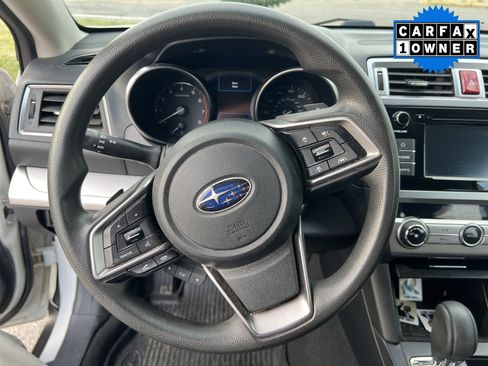 Used 2019 Subaru Outback 2.5i AWD/4WD image 9