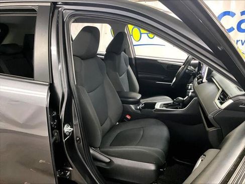 Used 2023 Toyota RAV4 LE FWD image 11