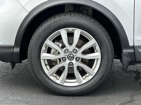 Used 2021 Nissan Rogue Sport SV FWD image 9