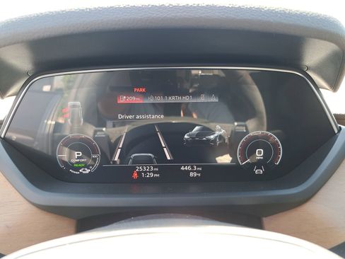 Used 2023 Audi e-tron GT Prestige w/ Prestige Package image 9