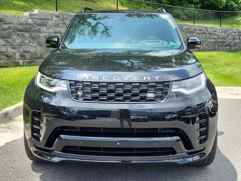 New 2024 Land Rover Discovery Dynamic SE image 8