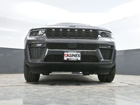 New 2026 Jeep Grand Cherokee L Limited AWD/4WD image 40