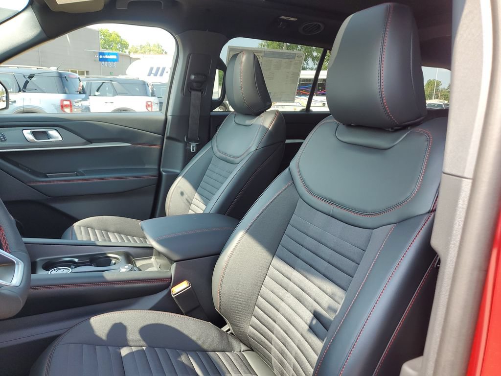 New 2026 Ford Explorer ST-Line w/ ST-Line Street Pack AWD/4WD image 17