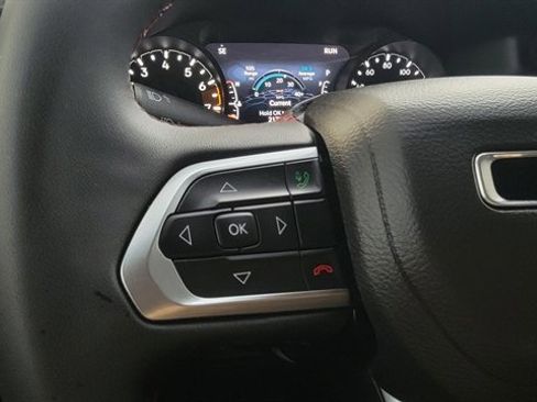 Used 2024 Jeep Compass Trailhawk image 20