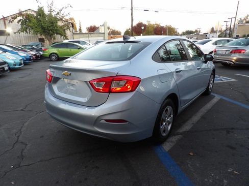 Used 2017 Chevrolet Cruze LS image 3