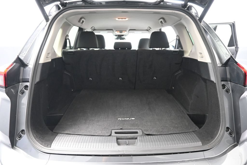 Used 2024 Nissan Rogue SV FWD image 23