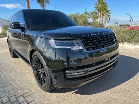 Used 2024 Land Rover Range Rover Autobiography image 9