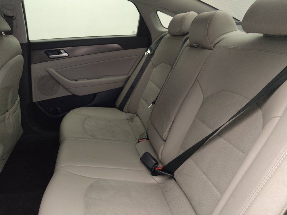 Used 2015 Hyundai Sonata Sport w/ Option Group 03 FWD image 18
