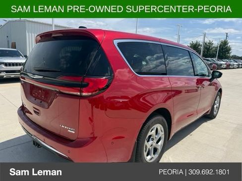 Used 2024 Chrysler Pacifica Limited w/ Trailer Tow Group AWD/4WD image 4