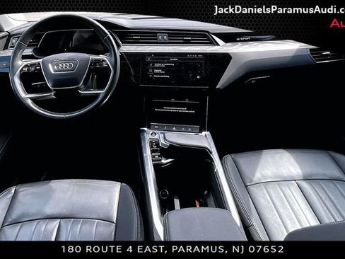 Used 2024 Audi Q8 e-tron Premium AWD/4WD image 12