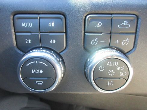 New 2026 GMC Sierra 1500 SLT w/ SLT Premium Plus Package image 17