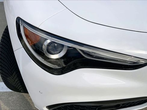 Used 2021 Alfa Romeo Stelvio Ti w/ Nero Edizione image 27