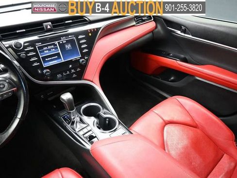 Used 2019 Toyota Camry XSE FWD image 10