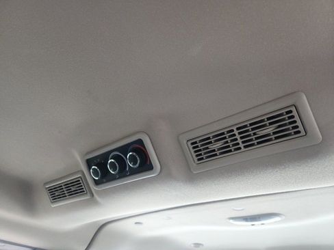 Used 2020 GMC Savana 2500 LS w/ Driver Convenience Package image 36