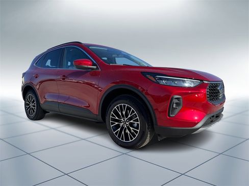 New 2025 Ford Escape SE image 2