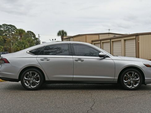 Used 2024 Honda Accord EX image 5