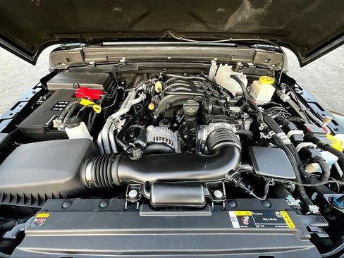 Certified 2023 Jeep Gladiator Overland image 36