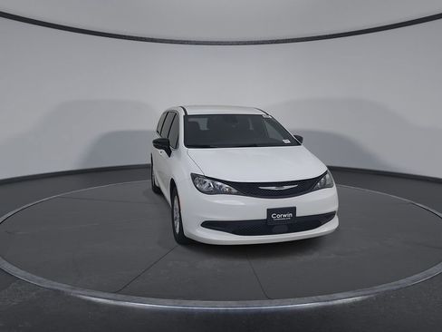 New 2026 Chrysler Voyager LX image 4