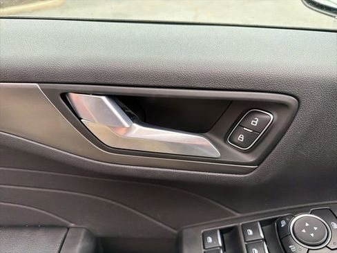 Certified 2023 Ford Escape SE w/ Class II Trailer Tow Package image 22