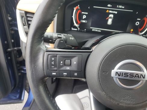 Used 2021 Nissan Rogue Platinum image 17