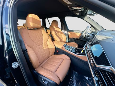 New 2026 BMW X5 xDrive40i w/ M Sport Package AWD/4WD image 22