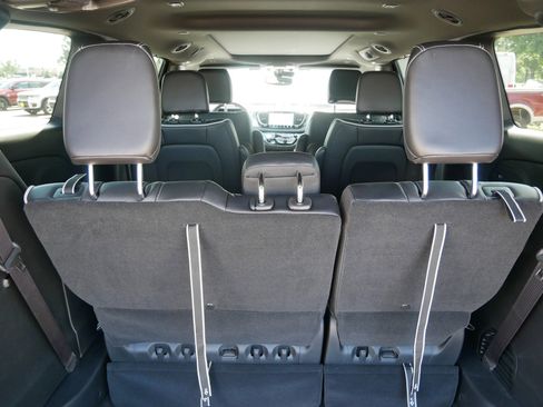 New 2026 Chrysler Pacifica Limited w/ S Appearance Package image 11