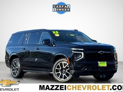 Used 2025 Chevrolet Suburban RST