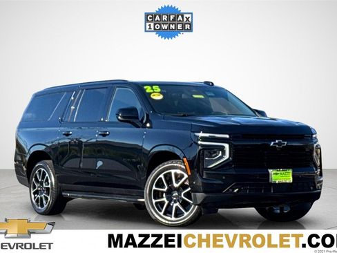 Used 2025 Chevrolet Suburban RST image 1