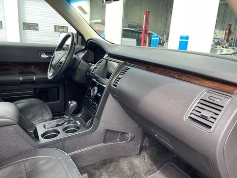 Used 2017 Ford Flex Limited AWD/4WD image 23