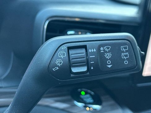 Used 2020 Ford Explorer Limited image 40