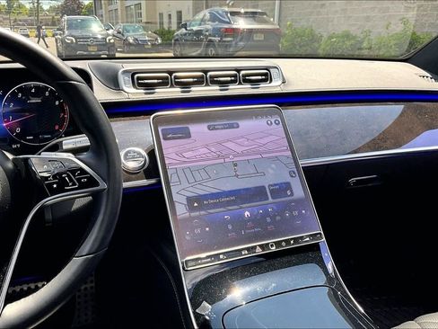 Used 2023 Mercedes-Benz S 580 4MATIC Sedan image 6