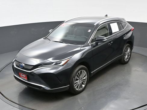 Used 2022 Toyota Venza XLE AWD/4WD image 38