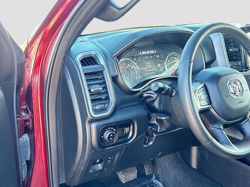 Used 2024 RAM 1500 Big Horn AWD/4WD image 10