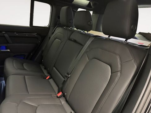New 2026 Land Rover Defender 110 X-Dynamic SE AWD/4WD image 13