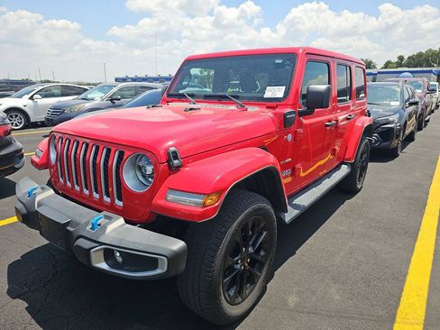 Used 2022 Jeep Wrangler Unlimited Sahara w/ Cold Weather Group AWD/4WD image 1