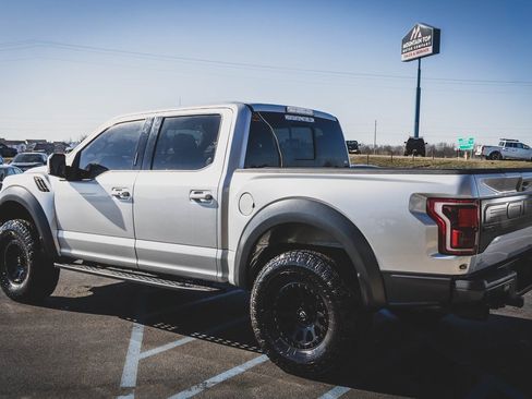 Used 2018 Ford F150 Raptor w/ Equipment Group 802A Luxury image 11