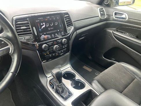 Used 2021 Jeep Grand Cherokee Laredo X AWD/4WD image 24