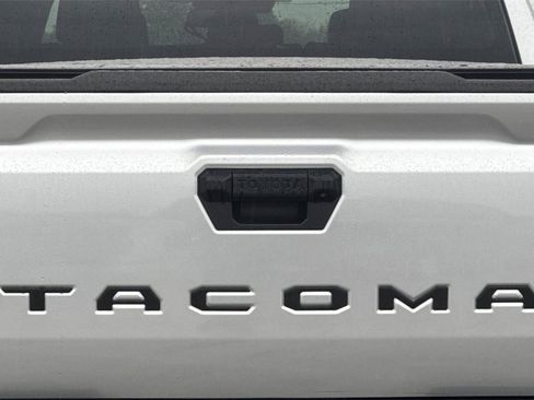 Used 2025 Toyota Tacoma SR image 24