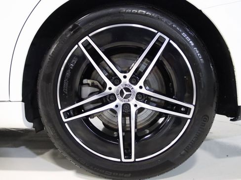 Used 2025 Mercedes-Benz E 350 4MATIC Sedan image 76