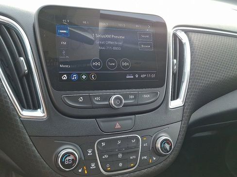 Used 2019 Chevrolet Malibu LT image 4