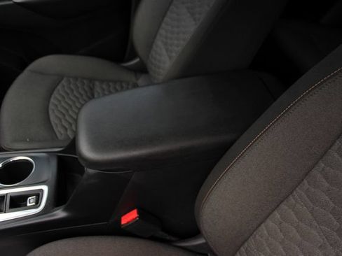 Used 2018 Chevrolet Equinox LT FWD image 19