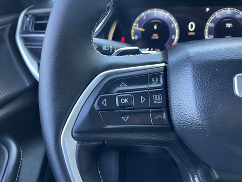 New 2025 Jeep Grand Cherokee L Laredo image 39