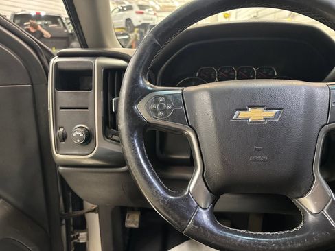 Used 2019 Chevrolet Silverado 1500 LT RWD image 14